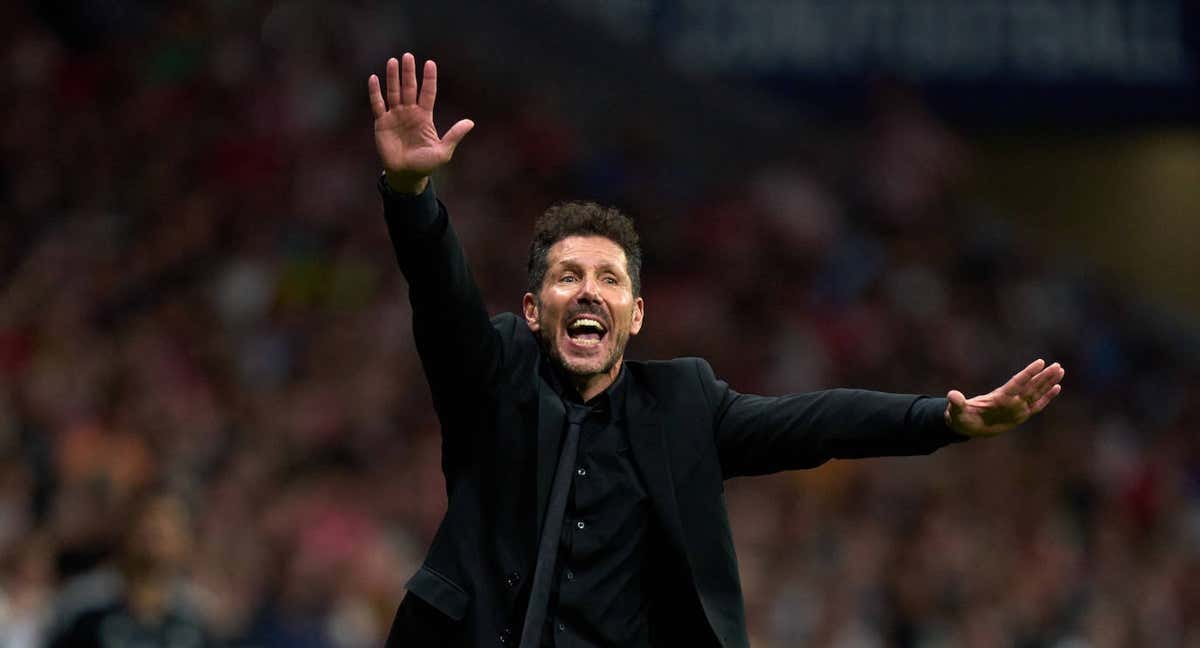 Diego Simeone gesticula durante un partido del Atlético./GETTY