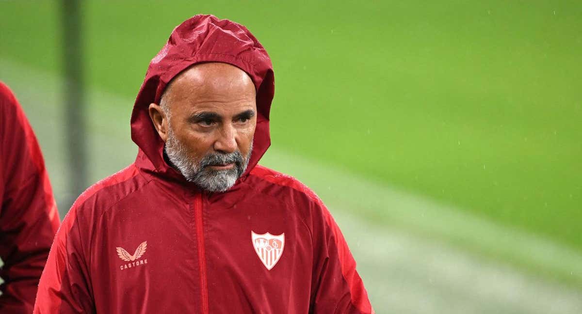 Sampaoli, en un entrenamiento con el Sevilla./GETTY