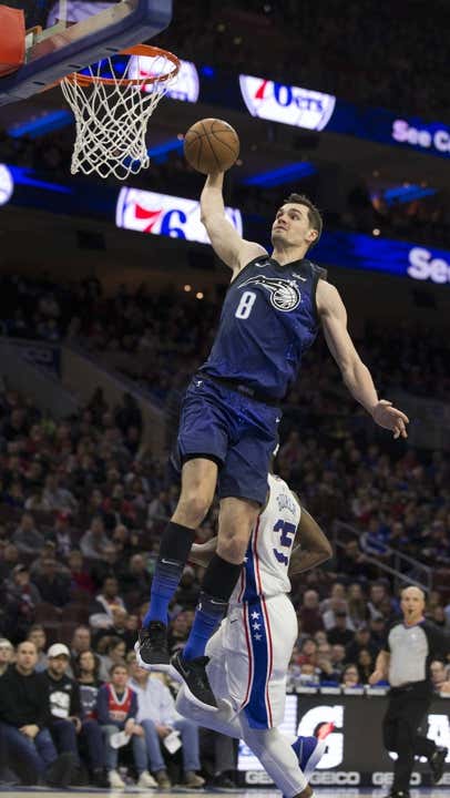 Mario Hezonja machaca con los Magic. GETTY IMAGES