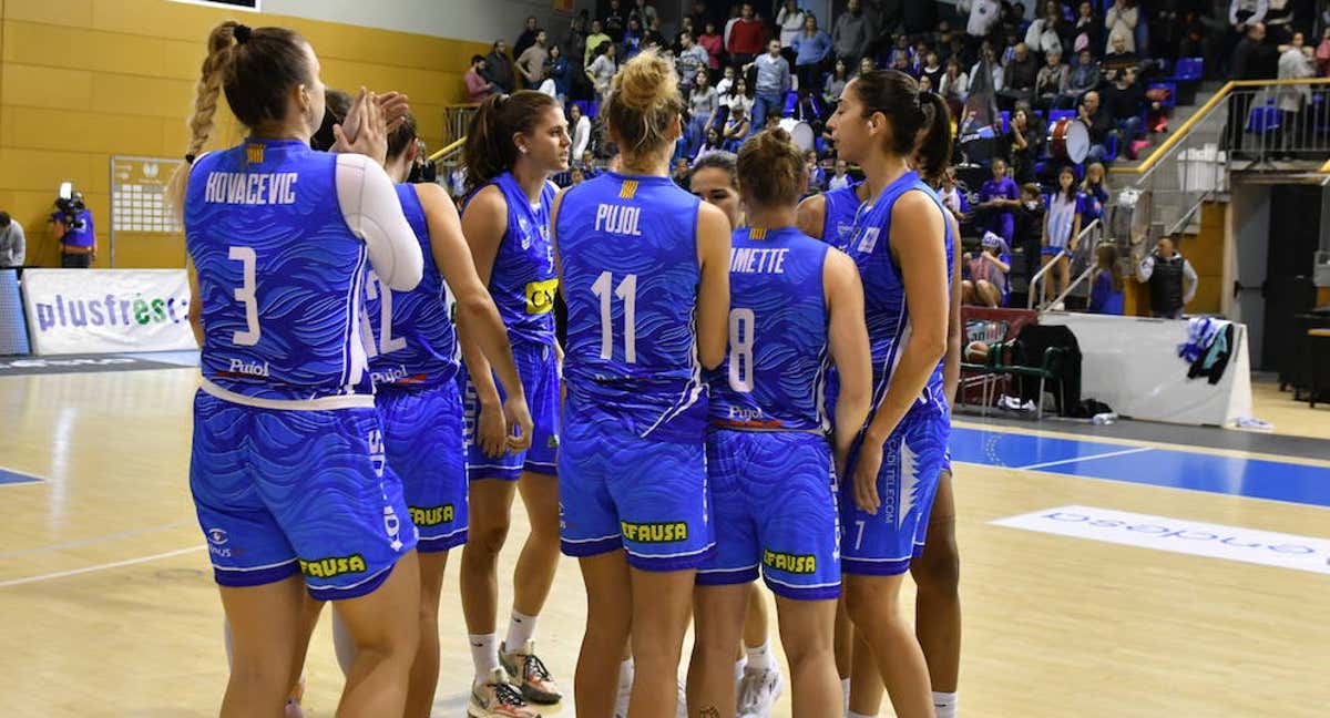 Las jugadoras del Cadí La Seu tras la derrota ante Gernika./FEB