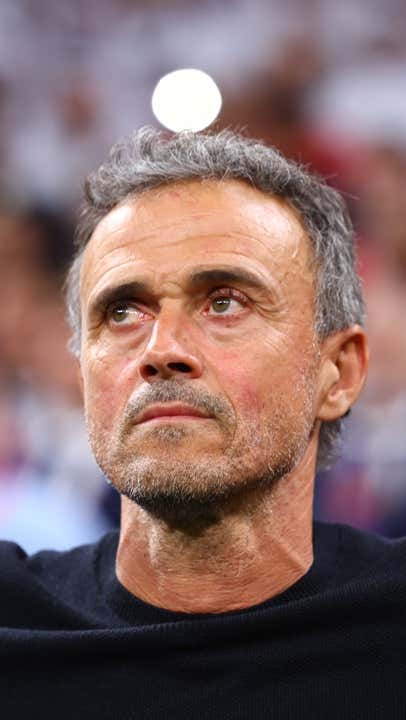 Luis Enrique escuchando el himno nacional de España GETTY IMAGES