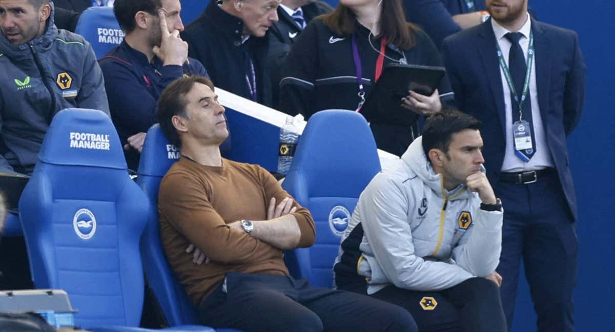 Lopetegui se lamenta durante el partido. /REUTERS