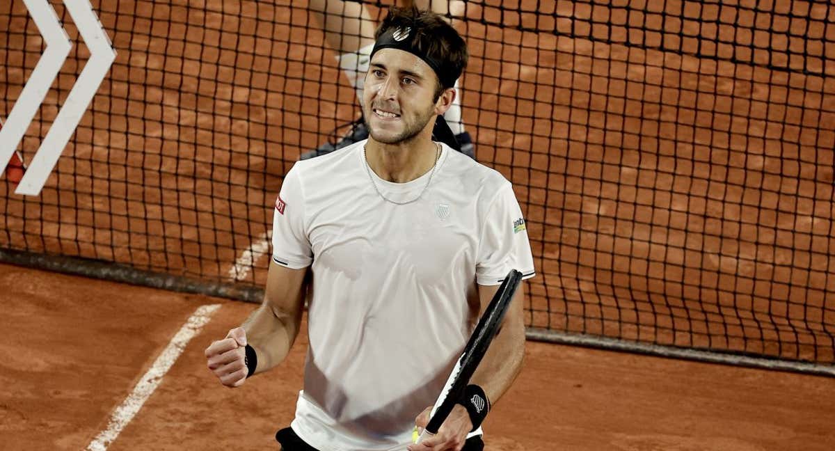 Tomás Etcheverry, durante el partido con Yoshihito Nishioka./EFE