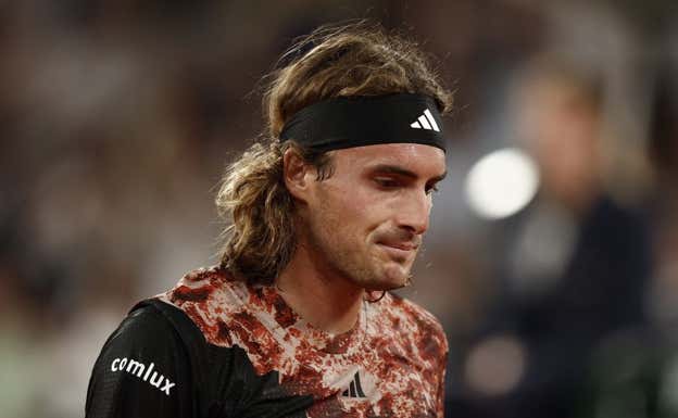 Tsitsipas durante el partido ante Alcaraz. Reuters