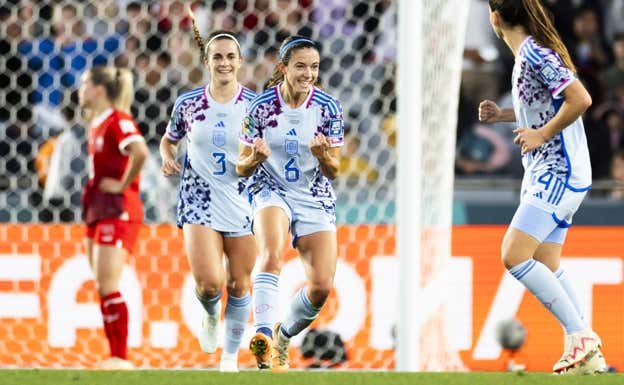 Aitana celebrando un gol. EFE