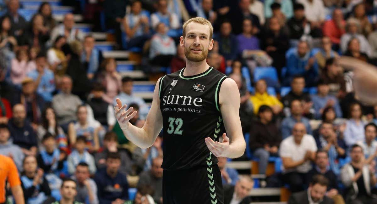 Tryggvi Hlinason, durante un partido con Bilbao Basket. /ACB PHOTO/C. CASTRO