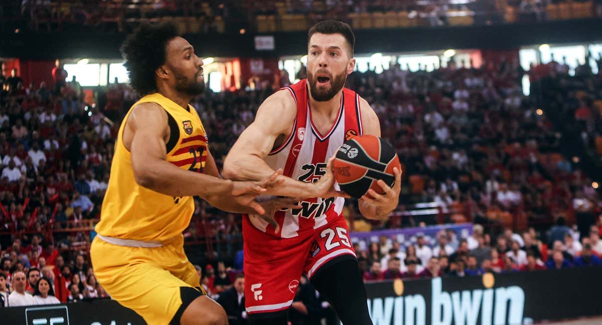 Jabari Parker está siendo el jugador más destacado del Barça en la eliminatoria contra el Olympiacos./EFE