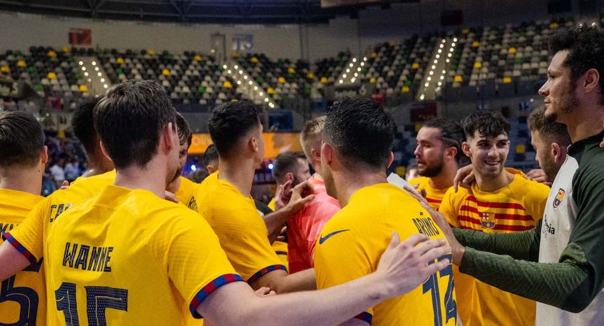 Los jugadores del Barça celebran el triunfo en cuartos./Barça Handbol