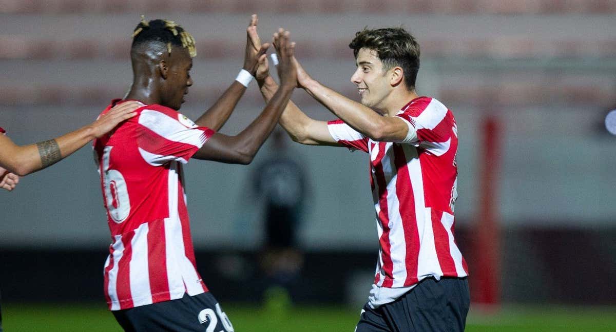 Los 'Nicos' celebran un gol con el Athletic. /ATHLETIC CLUB