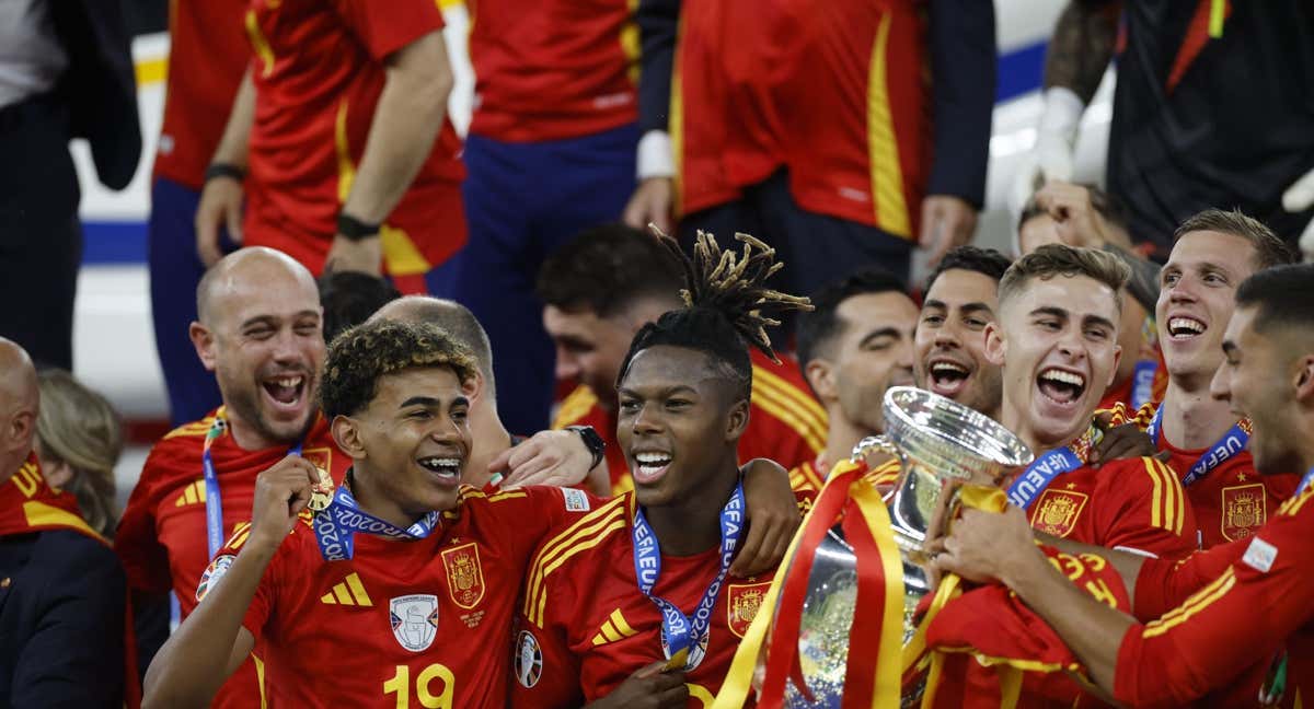 La Selección celebra el triunfo./EFE