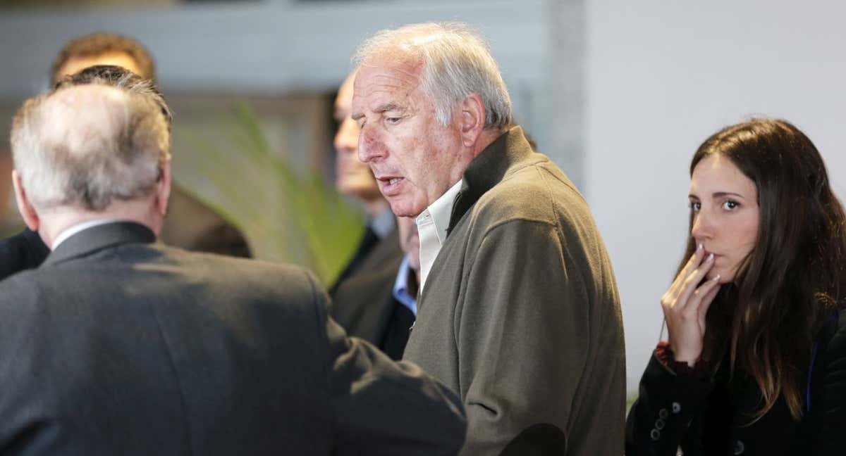 Carles Rexach, en uno de los partidos del FC Barcelona. /GETTY