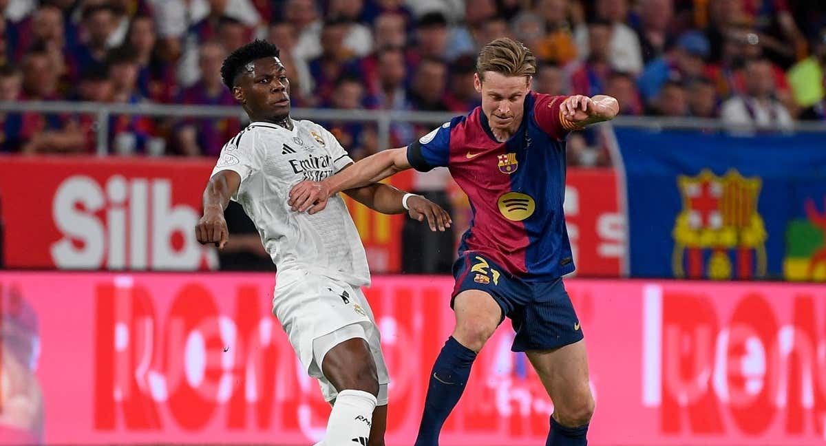 Tchouameni y Frenkie de Jong en el último Clásico, la final de Copa del Rey. /EFE