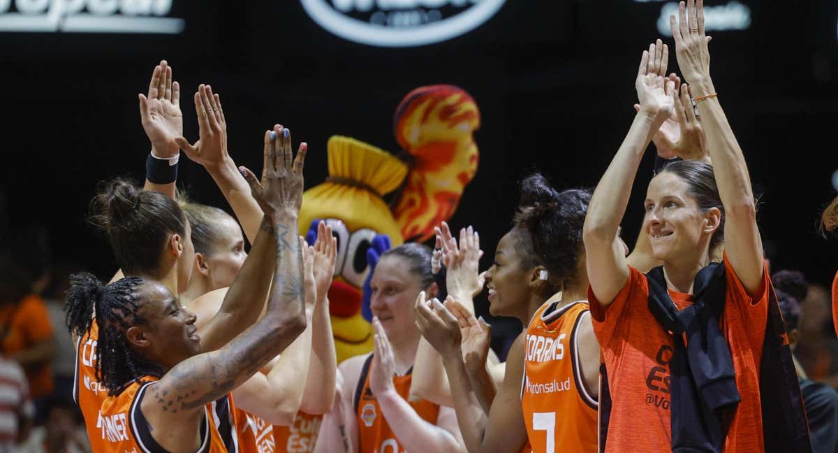 Valencia Basket celebra su pase a la final./EFE