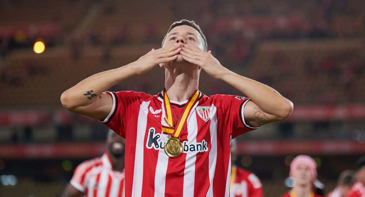 Ander Herrera, tras la ganar la Copa del Rey con el Athletic./Getty Images