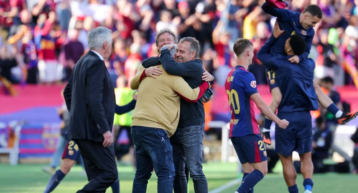 Hansi Flick celebrando la victoria en el Clásico ante el Real Madrid. /AFP
