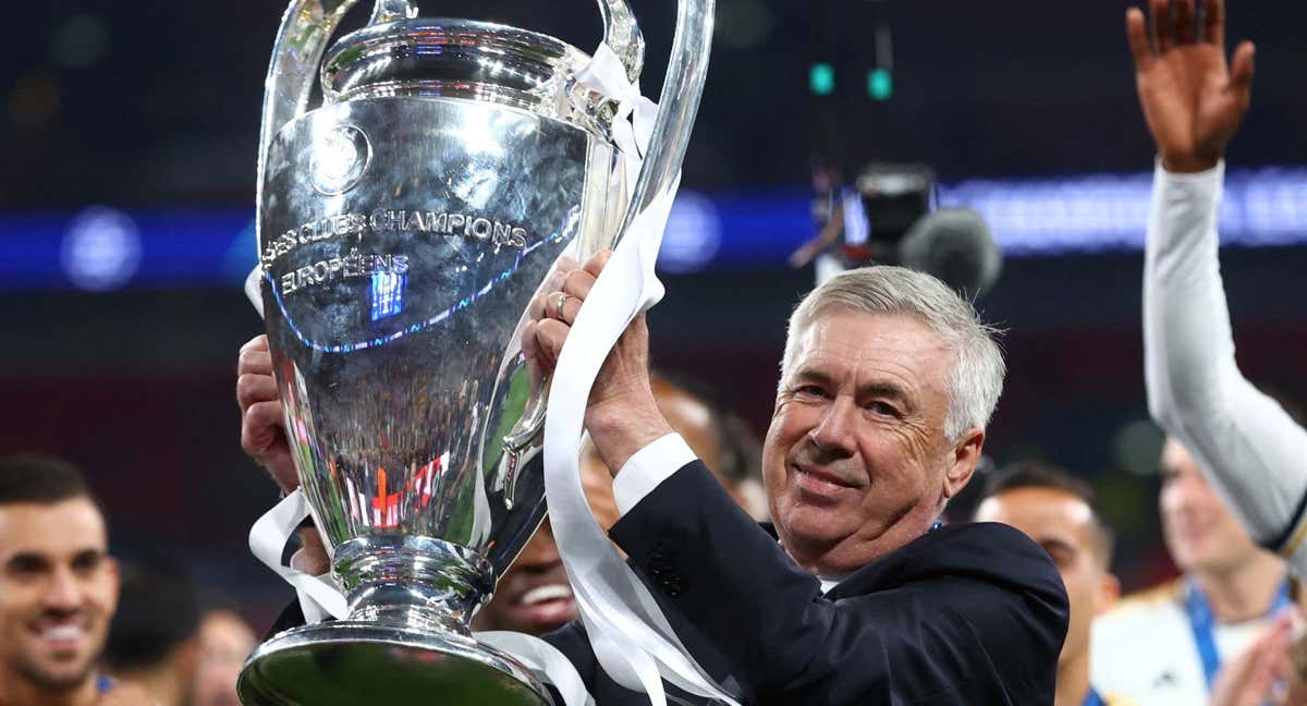 Carlo Ancelotti levanta la última Champions del Madrid./Reuters