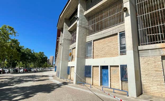 Vivienda incrustada en La Romareda, donde se alojó Felipe González, empleado del club hasta 2014. Relevo