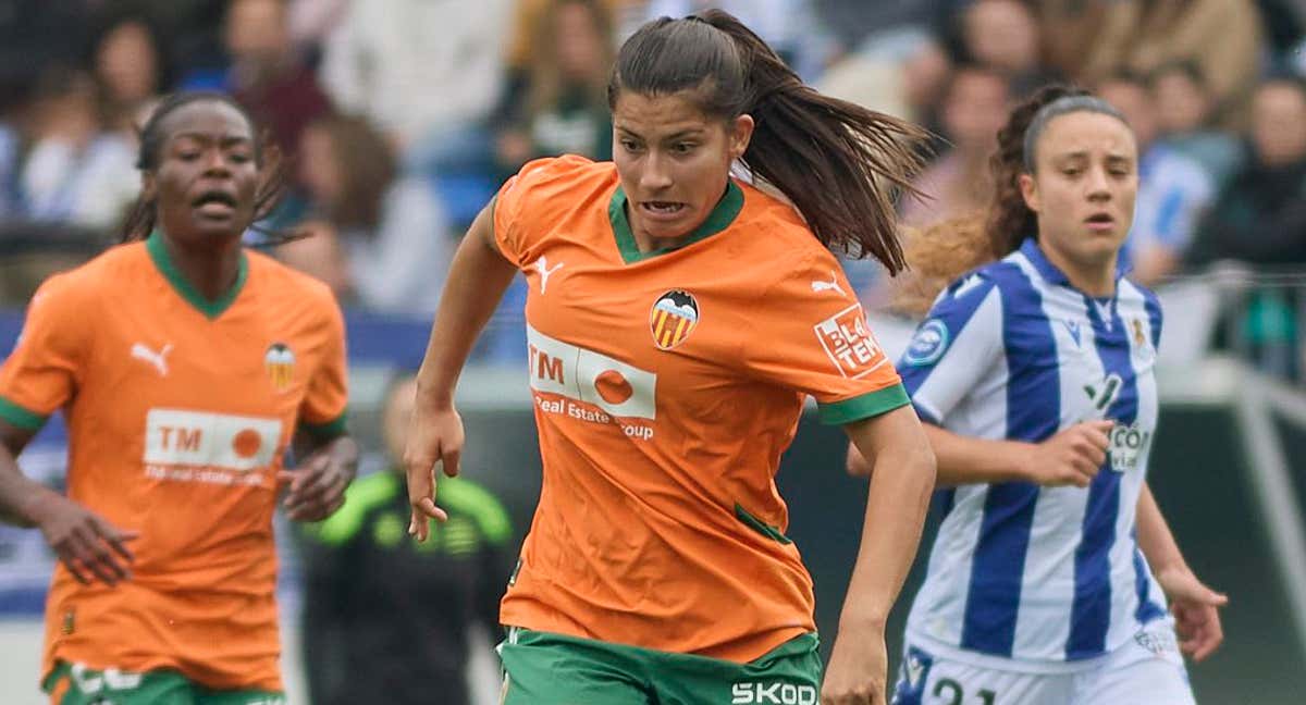 Anita Marcos, en un partido con el Valencia./X
