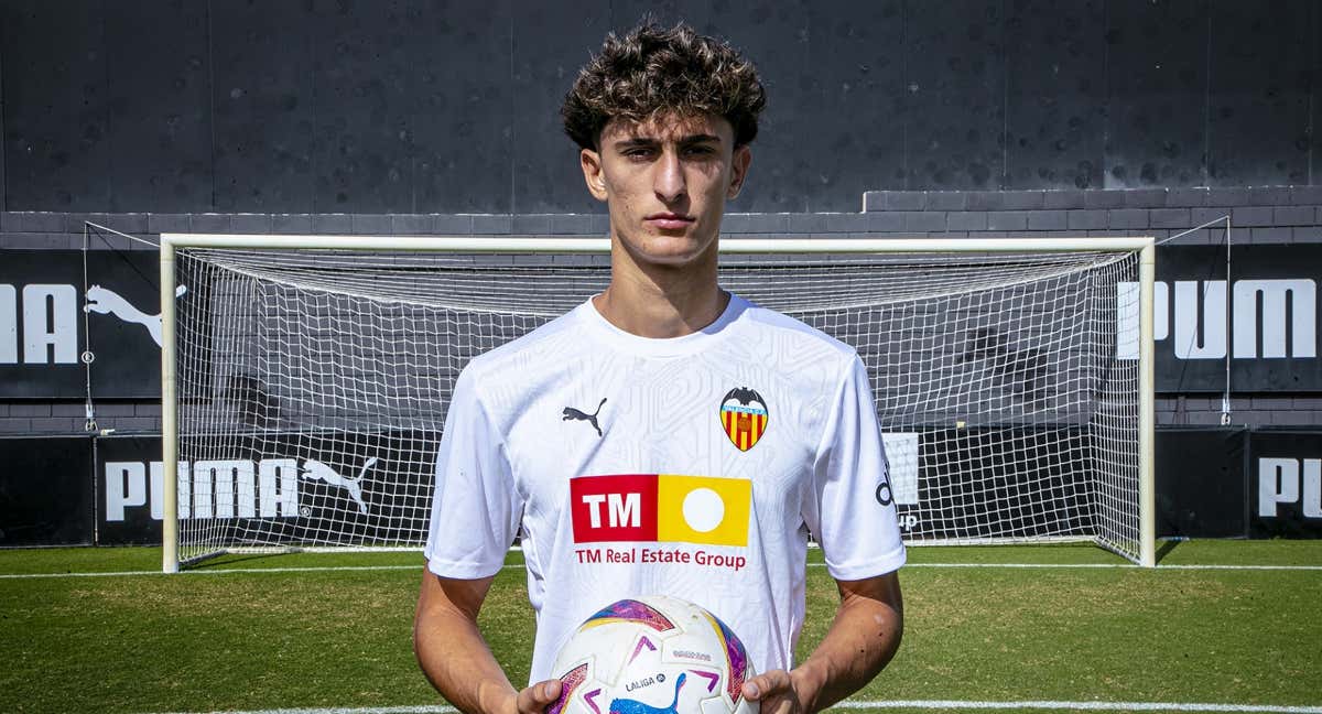 Aimar Blázquez en la Ciudad Deportiva. /Valencia C.F