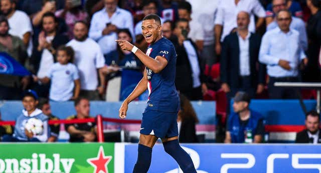 Mbappé doma a la Juventus y cabalga libre