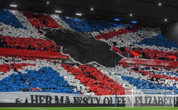 El tifo del Rangers en honor a la Reina Isabel II. GETTY