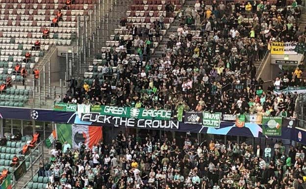 El Celtic se enfrenta a una sanción por pancartas contra la monarquía. TWITTER