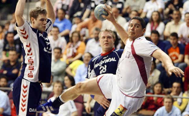 Uríos durante un partido de Champions League con el BM Ciudad Real en 2006.  GETTYIMAGES