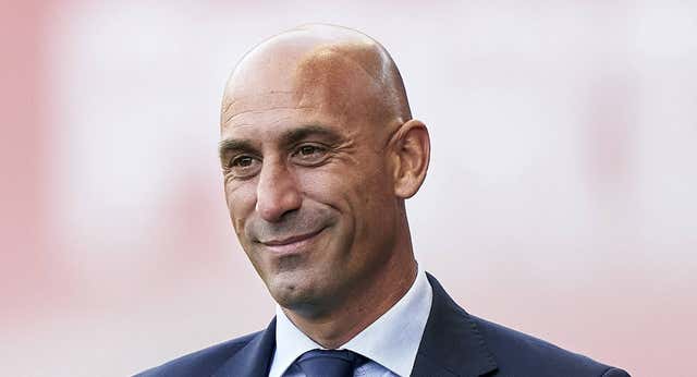 Anticorrupción exige datos de los negocios entre Rubiales y Piqué