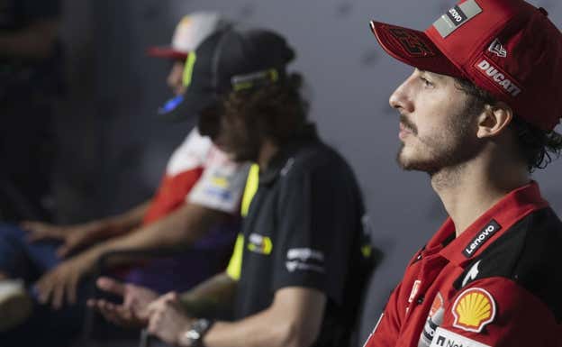Bagnaia, en la rueda de prensa anterior a la carrera de Tailandia.  GETTY