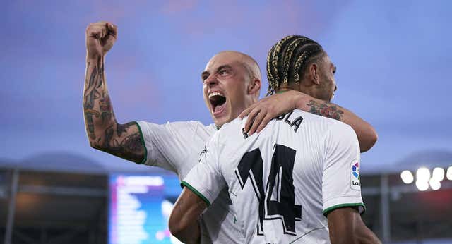 Caro hace historia y el Levante está en declive
