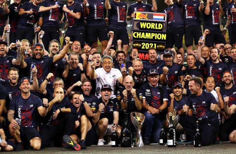 ¿Puede la FIA quitarle el Mundial de 2021 a Verstappen?