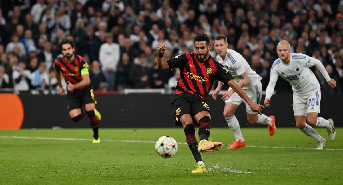 Mahrez falló un penal y el City no pasó del empate. /GETTY