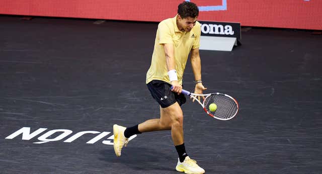 Gijón despierta al viejo Thiem