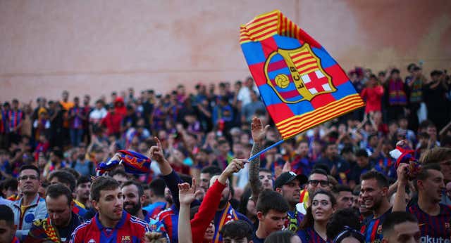El Barça cumple el plan ‘anti-Eintracht’ y refuerza la seguridad