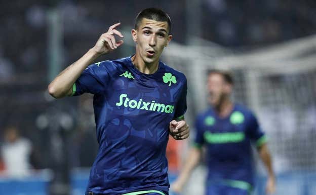 Aitor festeja un tanto en el triunfo a domicilio frente al PAOK.  TWITTER: @AitorCF10