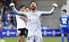 Se terminan los récords de Churripi y el Burgos: expulsión y gol en contra