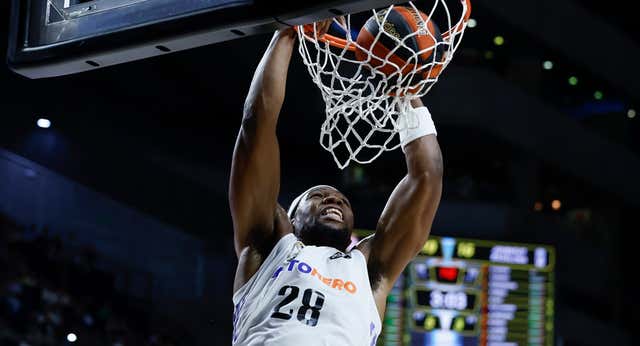Yabusele activa el modo ‘Yabusón’