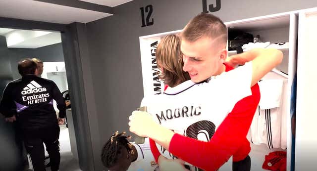 La entrada de Modric al nuevo vestuario del Bernabéu: «Ay, Lunin mío, Lunin mío»