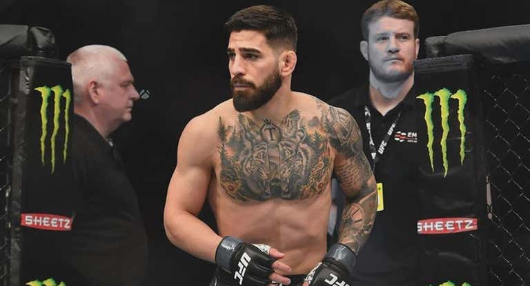 Ilia Topuria entrando al octágono en su último combate</p><p>.