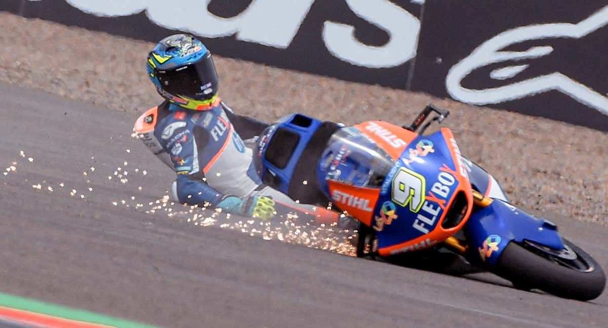 Jorge Navarro tras la caída en el GP de Indonesia.