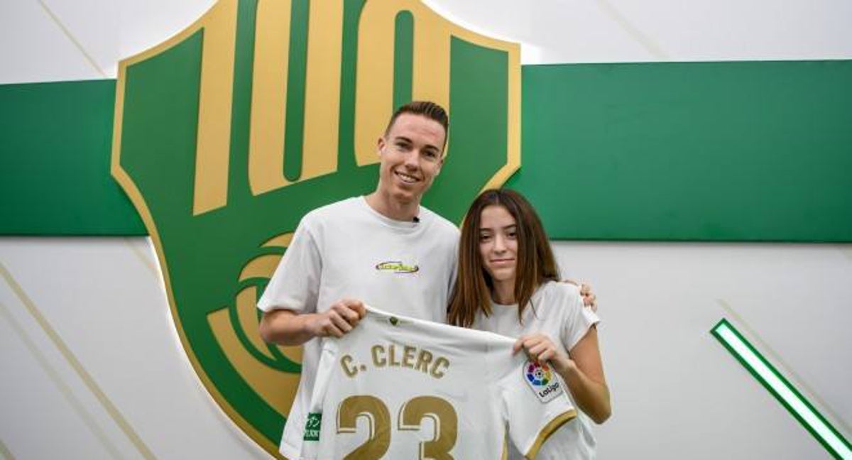 Clerc sorprende con un regalo a la aficionada que se desplomó en el Elche-Real Madrid