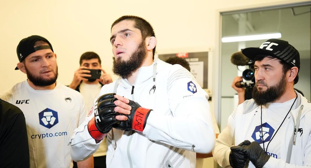 Makhachev, el discípulo de Khabib Nurmagomedov que persigue su trono