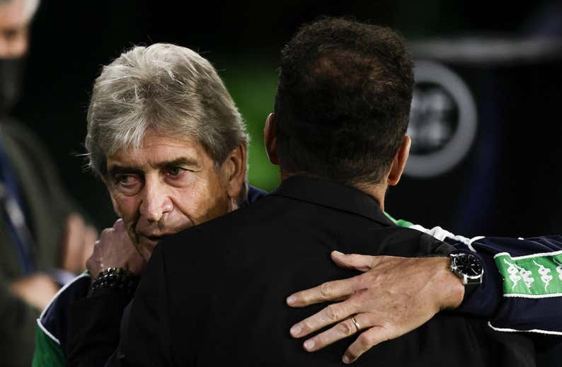 Pellegrini y Simeone, una batalla desigual