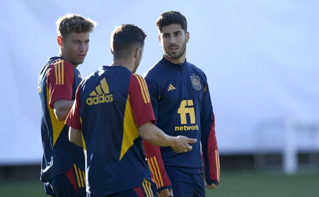 Marcos Llorente, Sarabia y Asensio, en la última convocatoria. GETTY