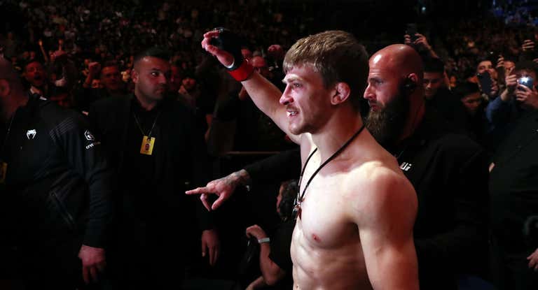 Arnold Allen, tras su última victoria en el UFC Londres.