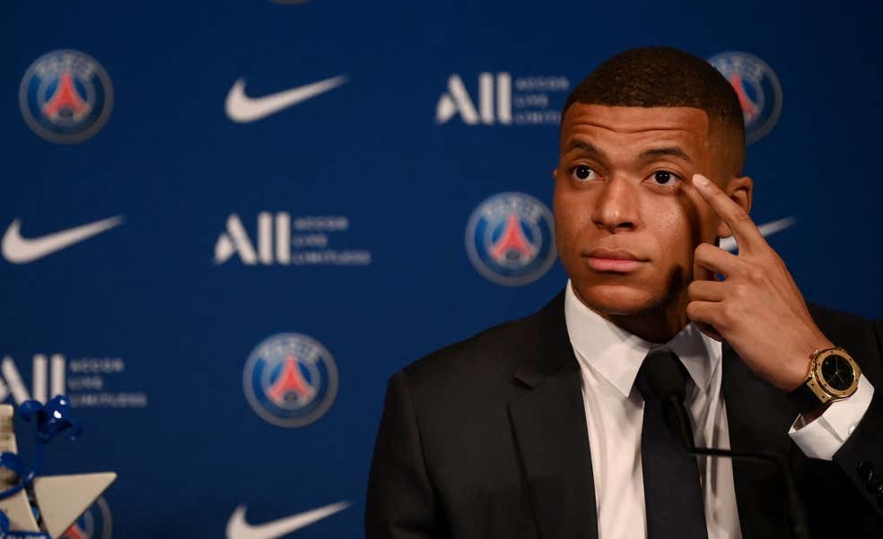 Todo lo que puede comprar Mbappé con el sueldo de un año