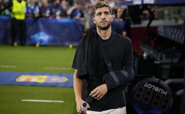 Sergi Roberto fue baja ante el Bayern por su lesión en el hombro.  GETTY