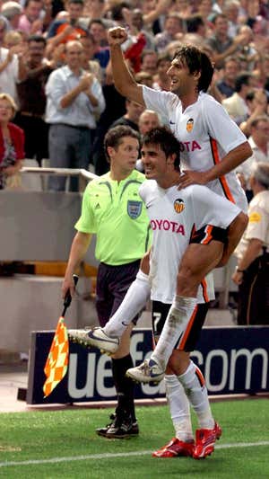 David Villa y Ángulo se convirtieron en algo más que compañeros.  Getty.