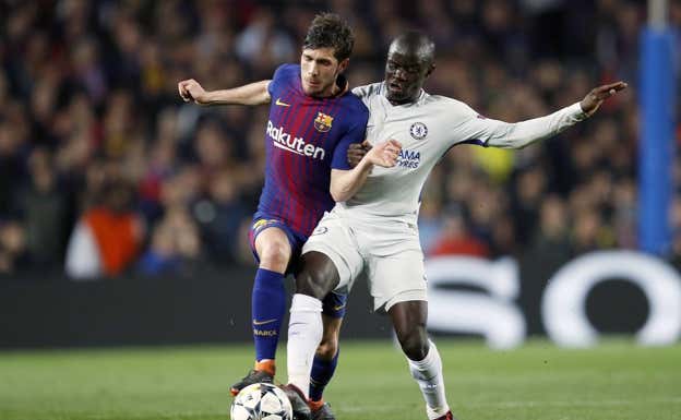 Kanté, en un partido de Champions en el Camp Nou.  GETTY