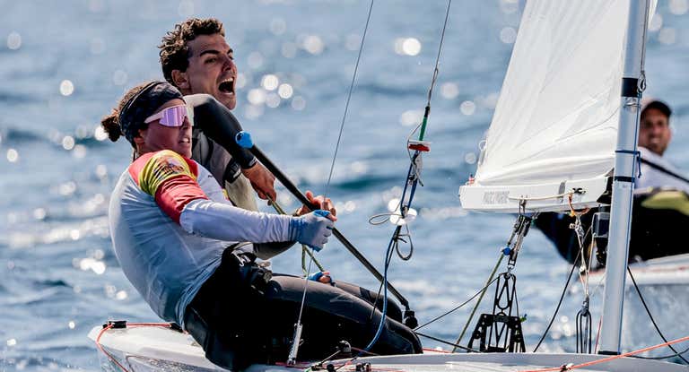 Jordi Xammar y Nora Brugman navegan en su 470.